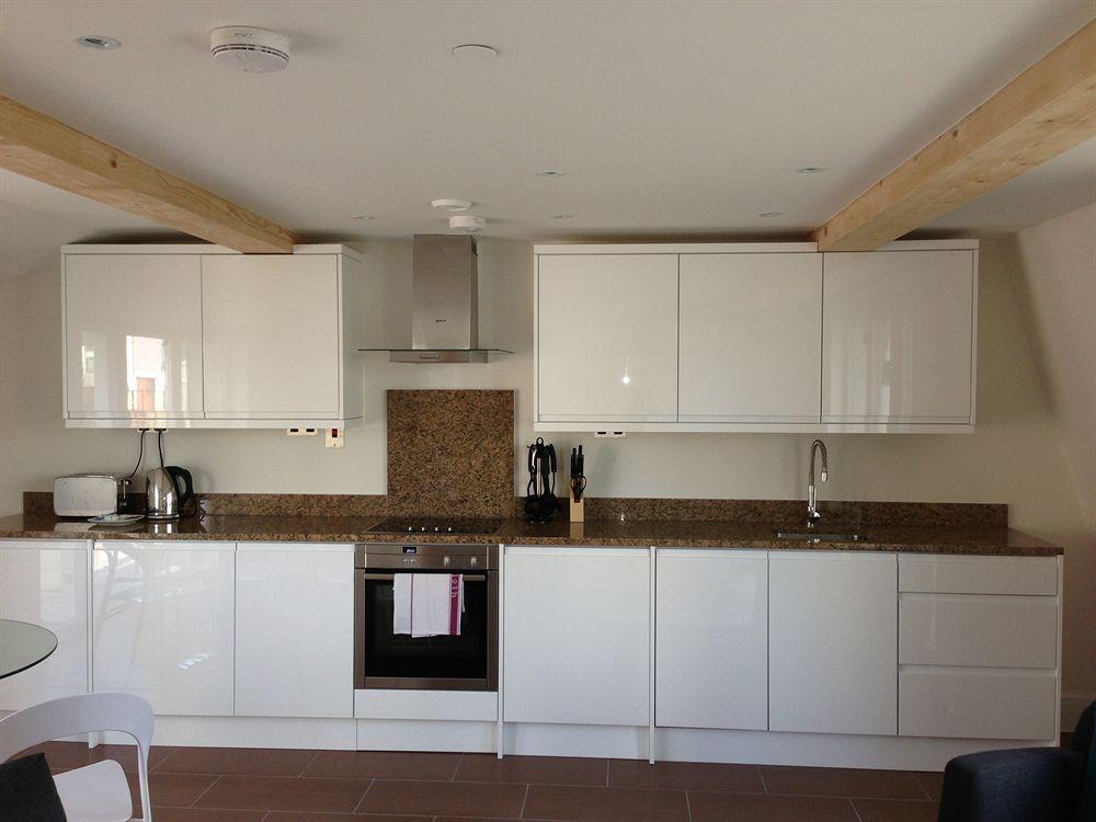 Max Serviced Apartments Commercial Road Londres Extérieur photo