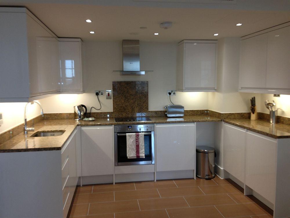 Max Serviced Apartments Commercial Road Londres Extérieur photo