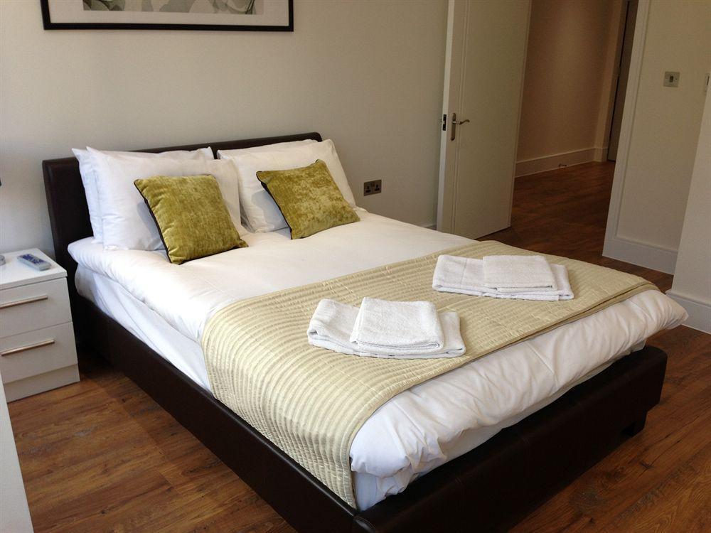 Max Serviced Apartments Commercial Road Londres Extérieur photo